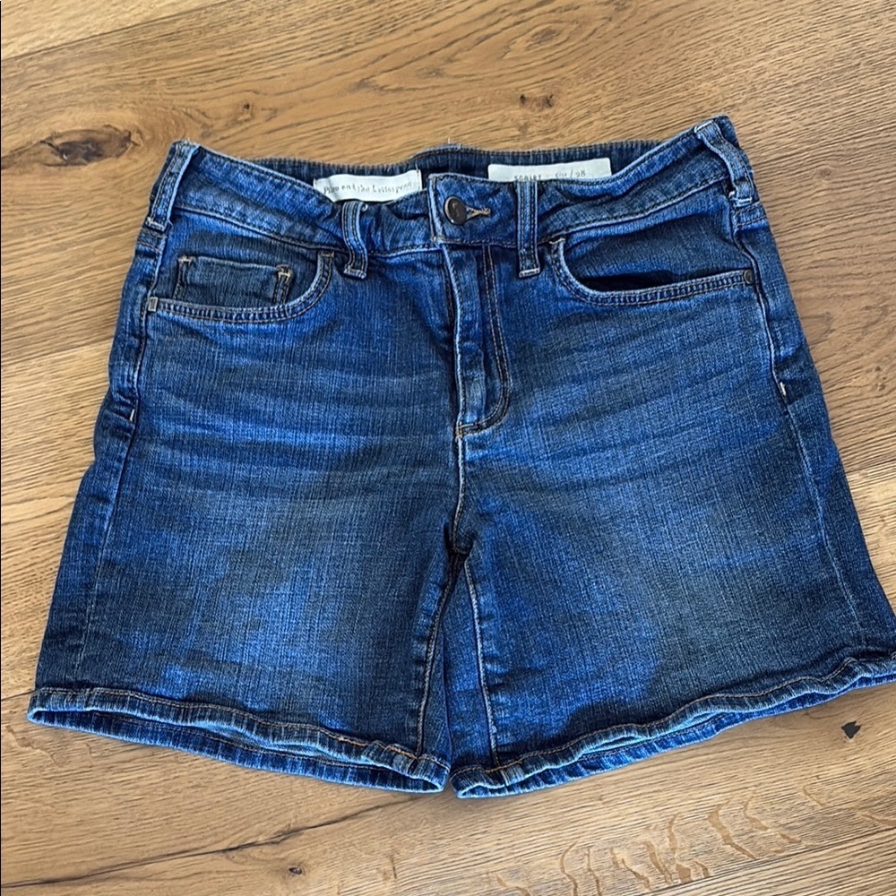 Pilcro and the Letterpress Script Jean shorts size 28
